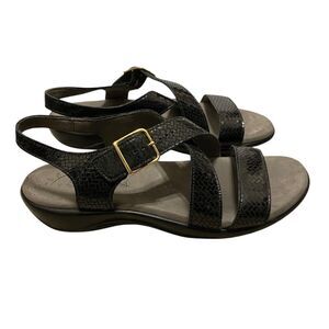 SAS Sandals Women 10.5M Black Slingback Strappy Open Toe Flat Laguna Wear Nero